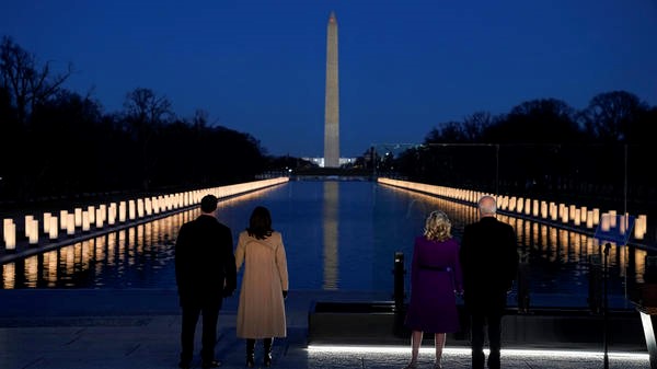 400 Lights, For 400,000 Dead, Illuminate Lincoln Memorial Reflecting Pool |  Michigan Radio